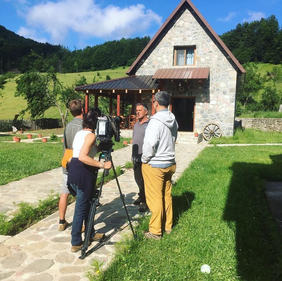 Guesthouse Alpini Lepushe Bagian luar foto